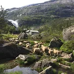 Huse Gjestegard Feriehus Kinsarvik