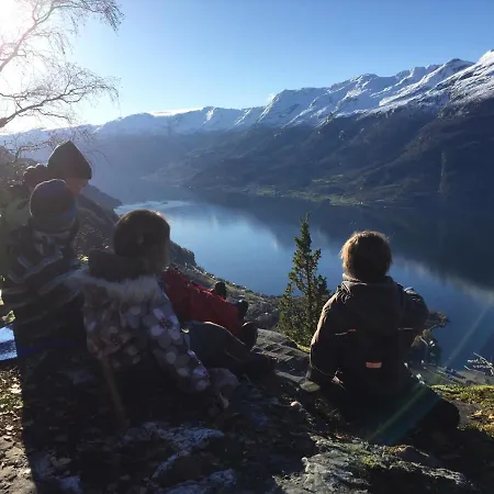 別荘 Huse Gjestegard キンサルビク