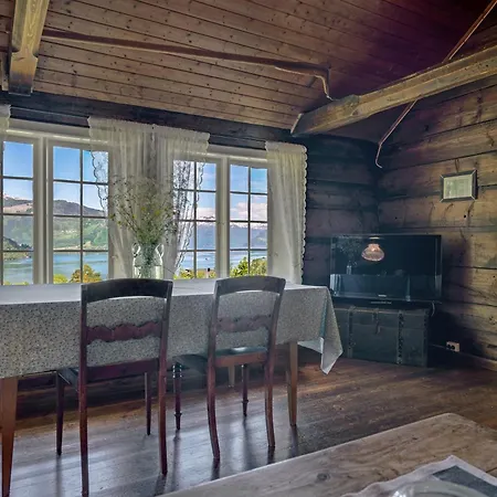 Huse Gjestegard * Kinsarvik