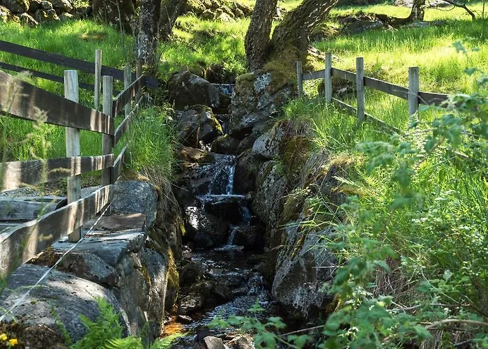 Huse Gjestegard Дом отдыха *