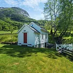 Huse Gjestegard *