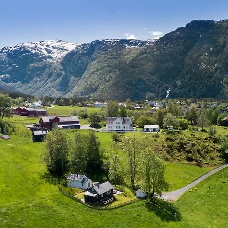 Huse Gjestegard Ferienhaus *