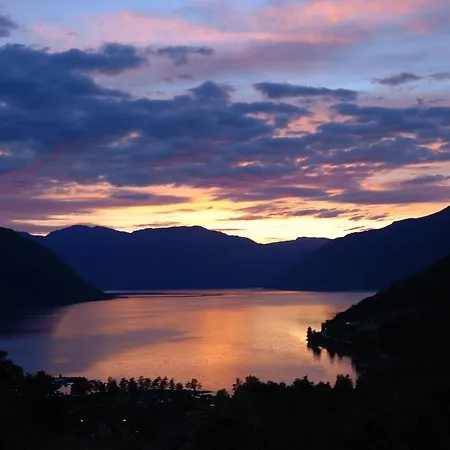 Huse Gjestegard Ferienhaus Kinsarvik